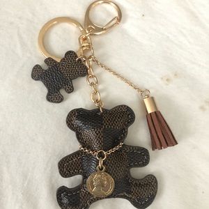 Brown square bear keychain